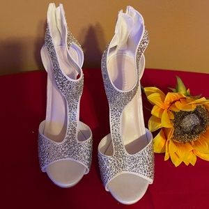 David’s Bridal Heel